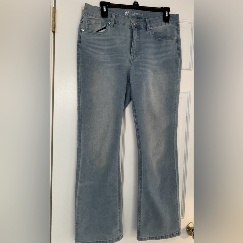 DG2 Diane Gilman Stretch Boot Cut Faded Jeans 10P